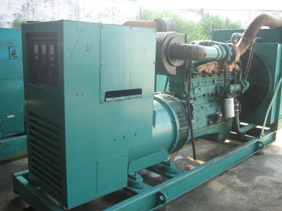 临桂租赁发电机- 发电机碳刷磨损的原因是什么