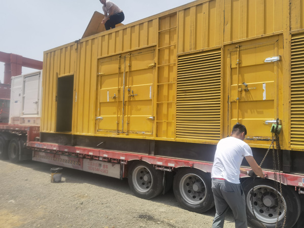 临桂除了负载情况和发动机维护，还有哪些因素会影响 200kw 柴油发电机的油耗？