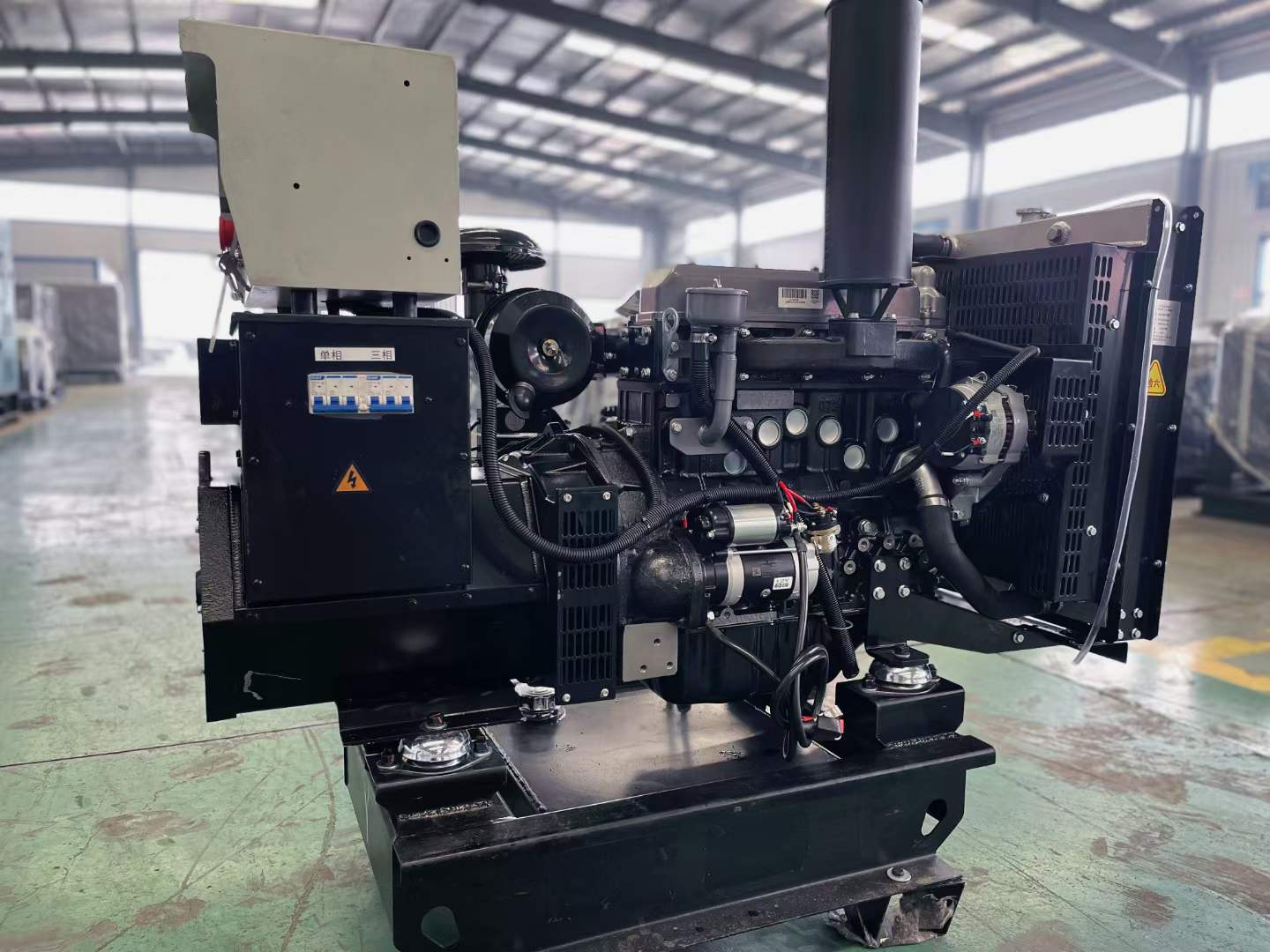 临桂如何降低电感性负载对发电机的影响？