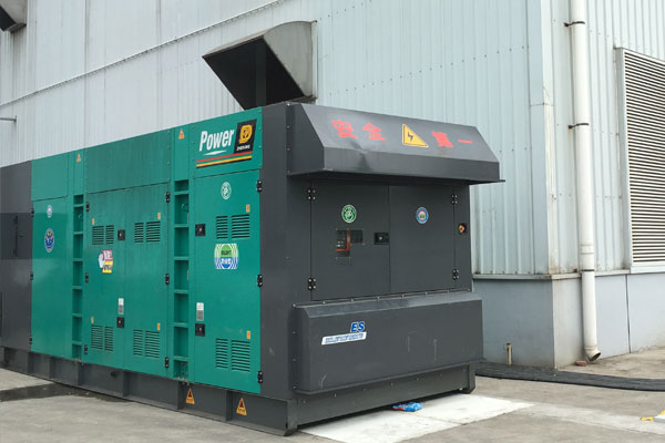 临桂燃油滤清器的更换流程是怎样的？