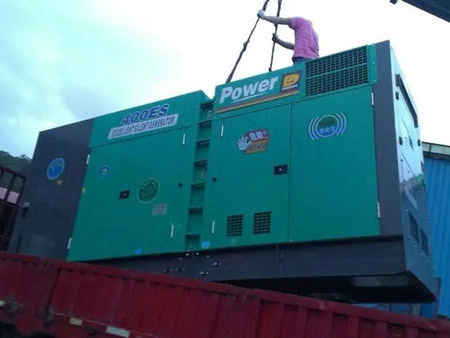 临桂柴油发电机组转速不稳定时，如何对发动机进行维护？