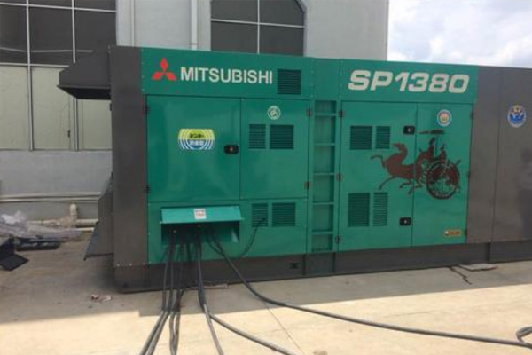 临桂为什么有些柴油发电机组的输出电压可以调节？