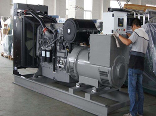 临桂柴油发电机组和储能设备配合使用的案例