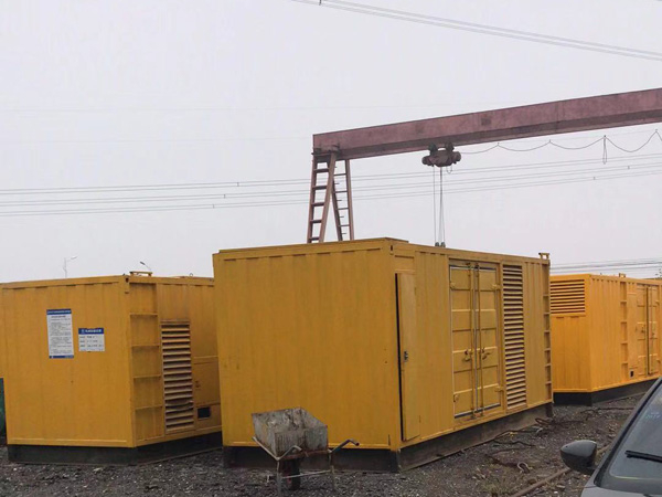 临桂100kw柴油发电机组每小时油耗？